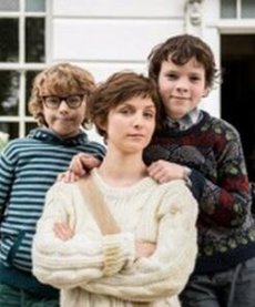 爱你妮娜第一季海报 爱你妮娜第一季