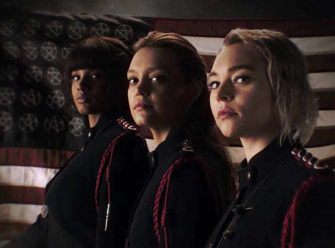 女巫前线第一季/全集Motherland