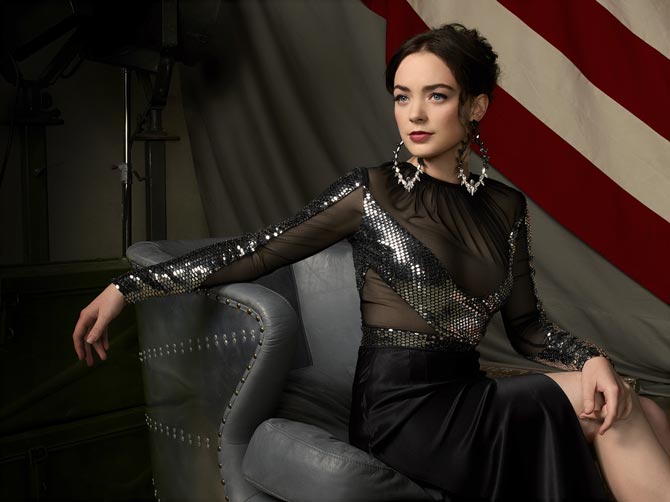 女巫前线第一季/全集Motherland